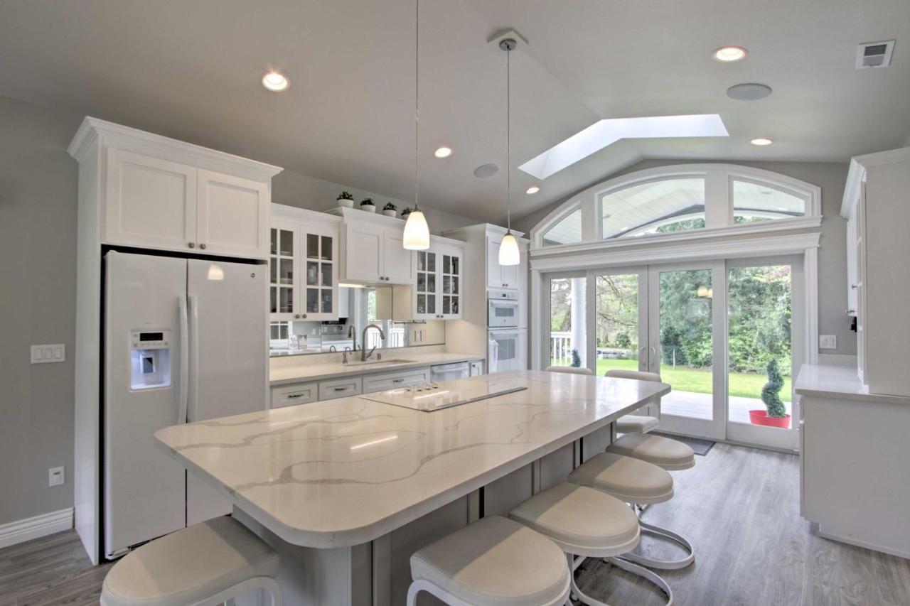 Contemporary Tacoma Cottage With Deck And Pond! Ngoại thất bức ảnh